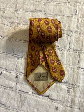 UNGARO PARIS SILK MUSTARD GOLD RED OLIVE PAISLEY PRINT MENS TIE